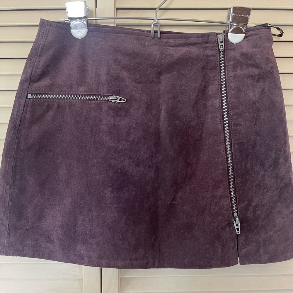 Ladies suede leather purple mini skirt